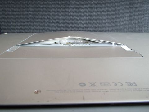 Explosion de batterie et implosion de MacBook Pro -- 24/06/12